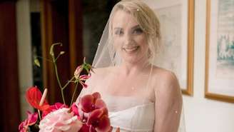 Em entrevista, a atriz que viveu Luna Lovegood na saga Harry Potter revelou ter consultado uma astróloga para escolher a data do casamento