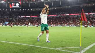 Paulinho durante jogo do Palmeiras 