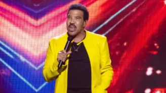 Lionel Richie é internado na UTI após show nos Estados Unidos