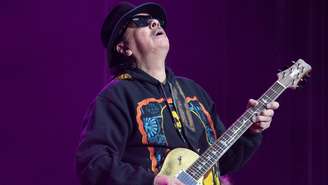 Carlos Santana