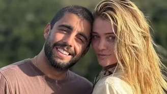 Pedro Scooby e Cintia Dicker