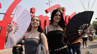 Vai curtir o Rock in Rio? Confira 6 dicas para montar looks confortáveis e estilosos, com jeans, sobreposições, acessórios e peças práticas