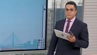 Apresentador da Globo passa vergonha ao vivo: 'Não pode deixar'