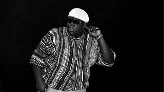O rapper Notorious B.I.G. se apresenta no International Amphitheatre, em Chicago, em abril de 1995