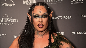 Gloria Groove no evento de lançamento do Halloween da Sephora