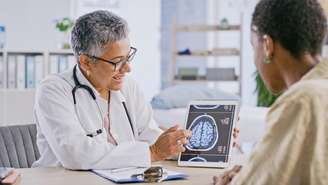 Imagem de ilustração mostra consulta médica.
