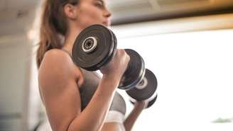 Usa canetas emagrecedoras? Entenda por que a musculação ajuda a preservar massa muscular e pode ser uma importante aliada durante tratamento