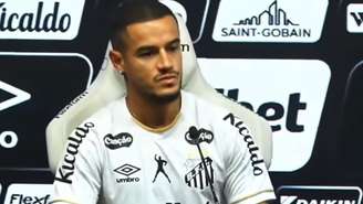 Philippe Coutinho durante apresentação oficial como jogador do Santos, em 14 de setembro de 2026 - 