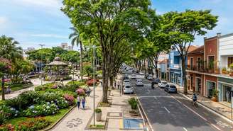 A expansão ferroviária e o ciclo do café foram decisivos para a modernização e o crescimento da região.