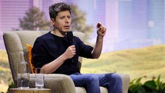 Sam Altman, CEO da OpenAI, afirmou que as pessoas deveriam confiar mais em sua empresa e em outras companhias do setor para conduzir de forma responsável o desenvolvimento da IA