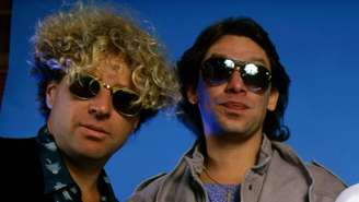 Sammy Hagar e Alex Van Halen em 1985