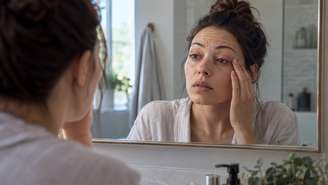 Movimentos devem ser leves, evitando pressão sobre áreas irritadas ou inflamadas.