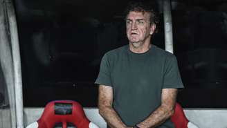 Cuca, treinador do Santos, durante partida contra o Remo, no Mangueirão, pelo Campeonato Brasileiro de 2026 - 