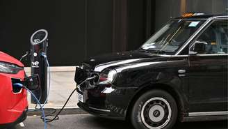 Conheça seguro que protege carregador de carros elétricos