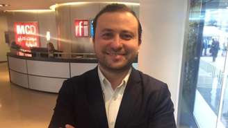O cientista político Gaspard Estrada, pesquisador da unidade de Sul Global da London School of Economics, na sede da RFI.