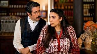 Miguel protege a família em A Nobreza do Amor (Imagem: Reprodução/Globo)