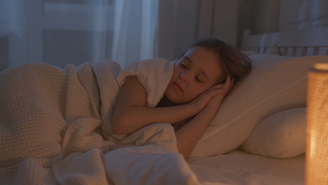 Especialistas apontam que o sons da chuva ajudam a dormir por estimularem a produção do hormônio do relaxamento