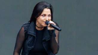 Amy Lee durante show com o Evanescence em 2025