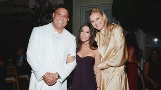 Ronaldo com a filha e Celina Lock —
