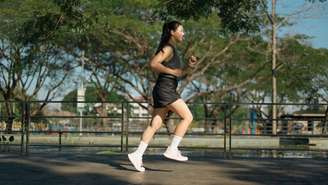 Correr devagar por apenas 10 minutos pode melhorar o processamento cerebral e o humor, sugere estudo realizado no Japão