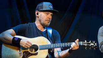 Baixista do Pearl Jam, Jeff Ament