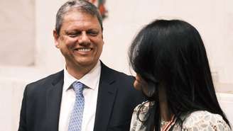 Tarcísio de Freitas chega a 57% dos votos válidos na Real Time Big Data, enquanto a Atlas/Estadão aponta 53,3%