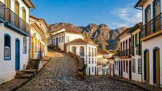 O traçado urbano preservado da cidade reflete séculos de história gravados em cada esquina de pedra do antigo arraial mineiro.