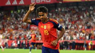 Com show de Yamal, Espanha goleia Croácia na Nations League e segue 100%
