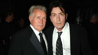Charlie Sheen e Martin Sheen vão interpretar pai e filho em nova série de comédia (Jeff Kravitz FilmMagic)