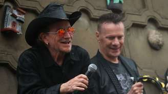 Bono e Larry Mullen Jr., do U2, em 2026