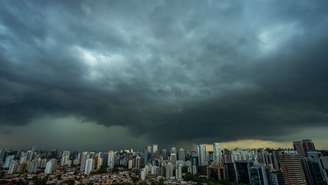 O alerta de tempestade alcança áreas do Norte, Centro