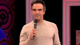 Tadeu Schmidt apresentando uma edição do BBB