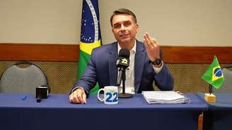 TSE determinou que plataformas digitais retirem conteúdos que atribuam Flávio Bolsonaro suposta intenção de retirar Nossa Senhora Aparecida do título de padroeira do Brasil