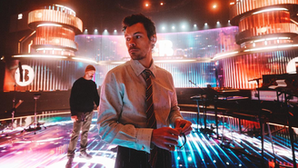 Harry Styles falou sobre sua relação com a vida pública em conversa com Thom Yorke
