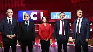 Os cinco candidatos da primária prsidencial que vai definir o nome da aliança entre o Partido Socialista, o Place Publique e a Esquerda Republicana e Socialista (GRS): Raphaël Glucksmann, Emmanuel Maurel, Ségolène Royal, Olivier Faure e Jérôme Guedj.