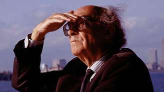 José Saramago em retrato de 1996
