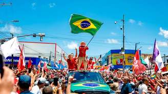 Luiz Inácio Lula da Silva durante ato de campanha em Natal