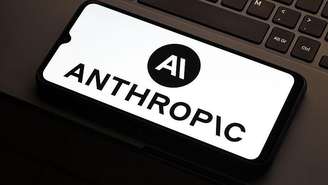 A empresa de tecnologia de IA Anthropic estava realizando um teste que envolvia interações com sites selecionados aleatoriamente, quando enviou uma denúncia falsa de homicídio à polícia.