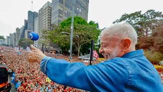 Presidente da República, Luiz Inácio Lula da Silva, durante ato "Lula em São Paulo, O Brasil Pronto Pra Mais" na Avenida Paulista, em São Paulo - SP.