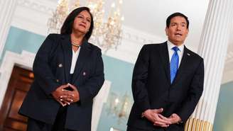 O secretário de Estado dos EUA, Marco Rubio, se reúne com Dinorah Figuera, presidente da Assembleia Nacional da Venezuela eleita em 2015, reconhecida pelos EUA como a última legislatura democraticamente eleita do país, no Departamento de Estado, em Washington, D.C., EUA, em 9 de outubro de 2026.