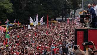 Especialistas concordam que é difícil as manifestações virarem votos, mas divergem sobre o efeito dos atos na abstenção