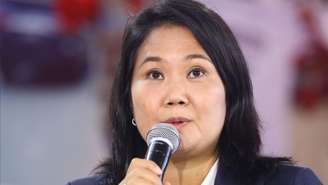 Keiko Fujimori defende regras mais rígidas de disciplina, mas restrições à aparência dos estudantes já provocam críticas