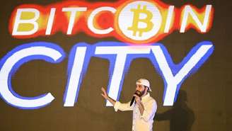 O presidente de El Salvador, Nayib Bukele, prometeu que a adoção do bitcoin traria 'prosperidade, liberdade econômica e inclusão financeira' a El Salvador