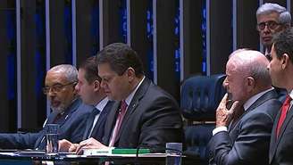 Congresso promulga fim da escala 6x1 em sessão com Lula