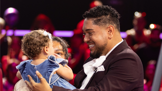 João Reiz emocionou com surpresa da família no The Voice Portugal