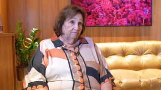 Déa Lúcia Amaral em vídeo de propaganda eleitoral a favor de Lula