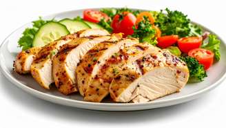 Veja opções para um jantar leve e nutritivo. Seu sono agradece