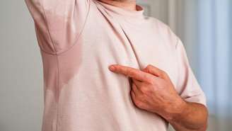 Entenda quando a cirurgia para suor excessivo é indicada