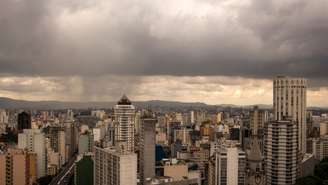 Defesa Civil SP orienta moradores a reforçar cuidados em casa e evitar áreas alagadas durante os próximos dias