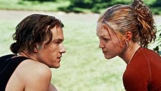 Julia Stiles pediu autorização a Michelle Williams para homenagear Heath Ledger (Divulgação)